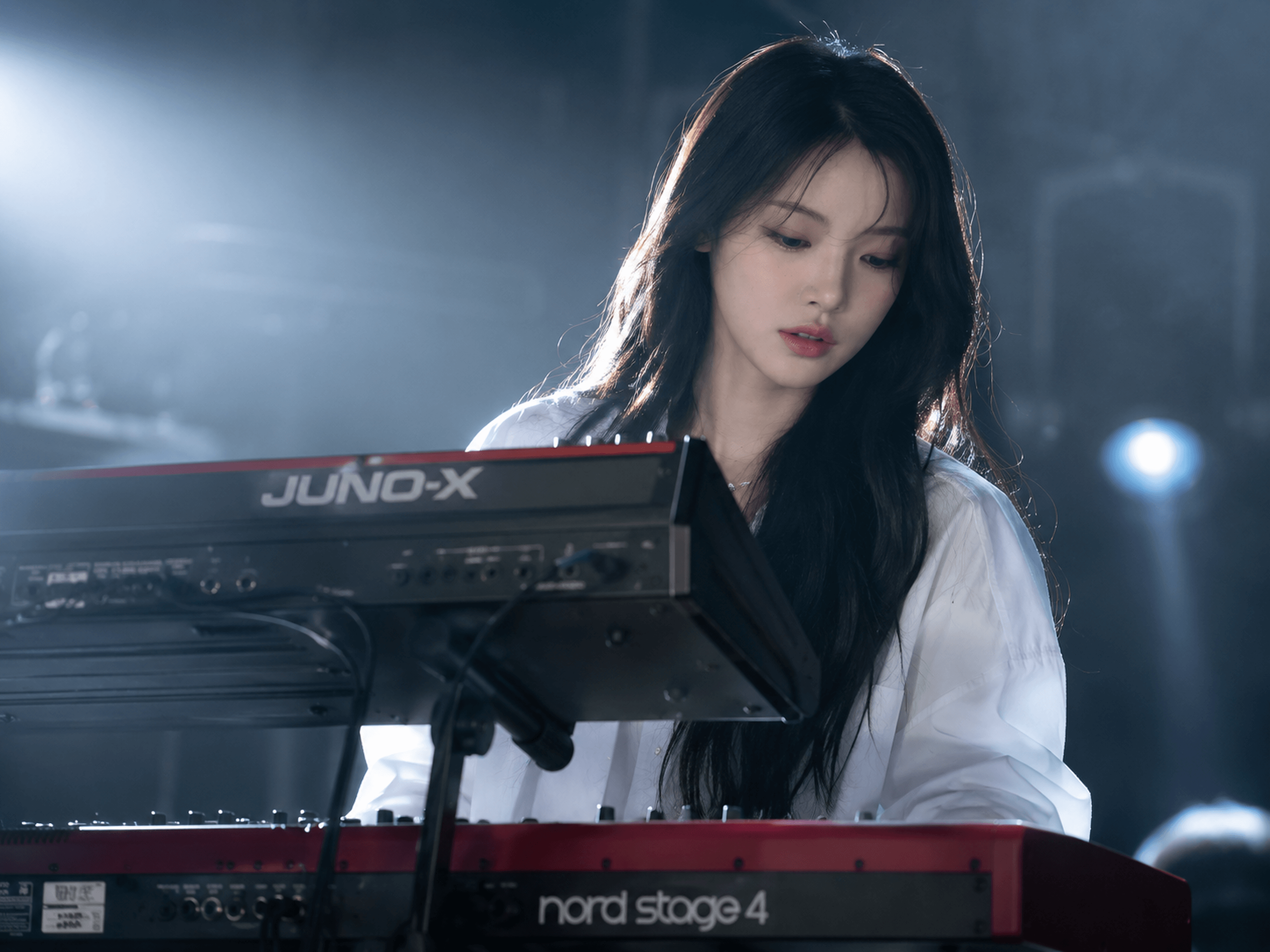 Yoon Dajeong performance crop